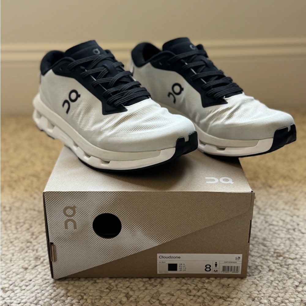 On Cloudzone Mens Shoes, Size 8, Ice Black